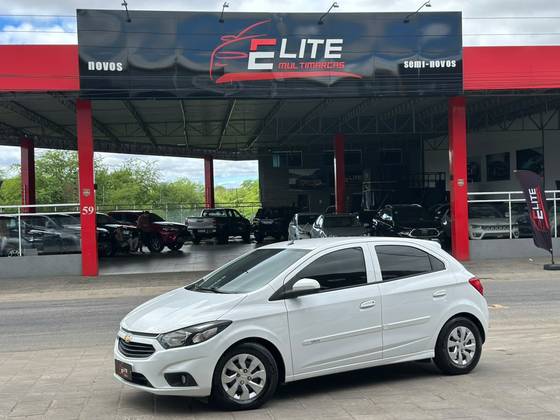 CHEVROLET ONIX 1.4 MPFI LT 8V FLEX 4P MANUAL CHEVROLET ONIX 1.4 MPFI LT 8V FLEX 4P MANUAL